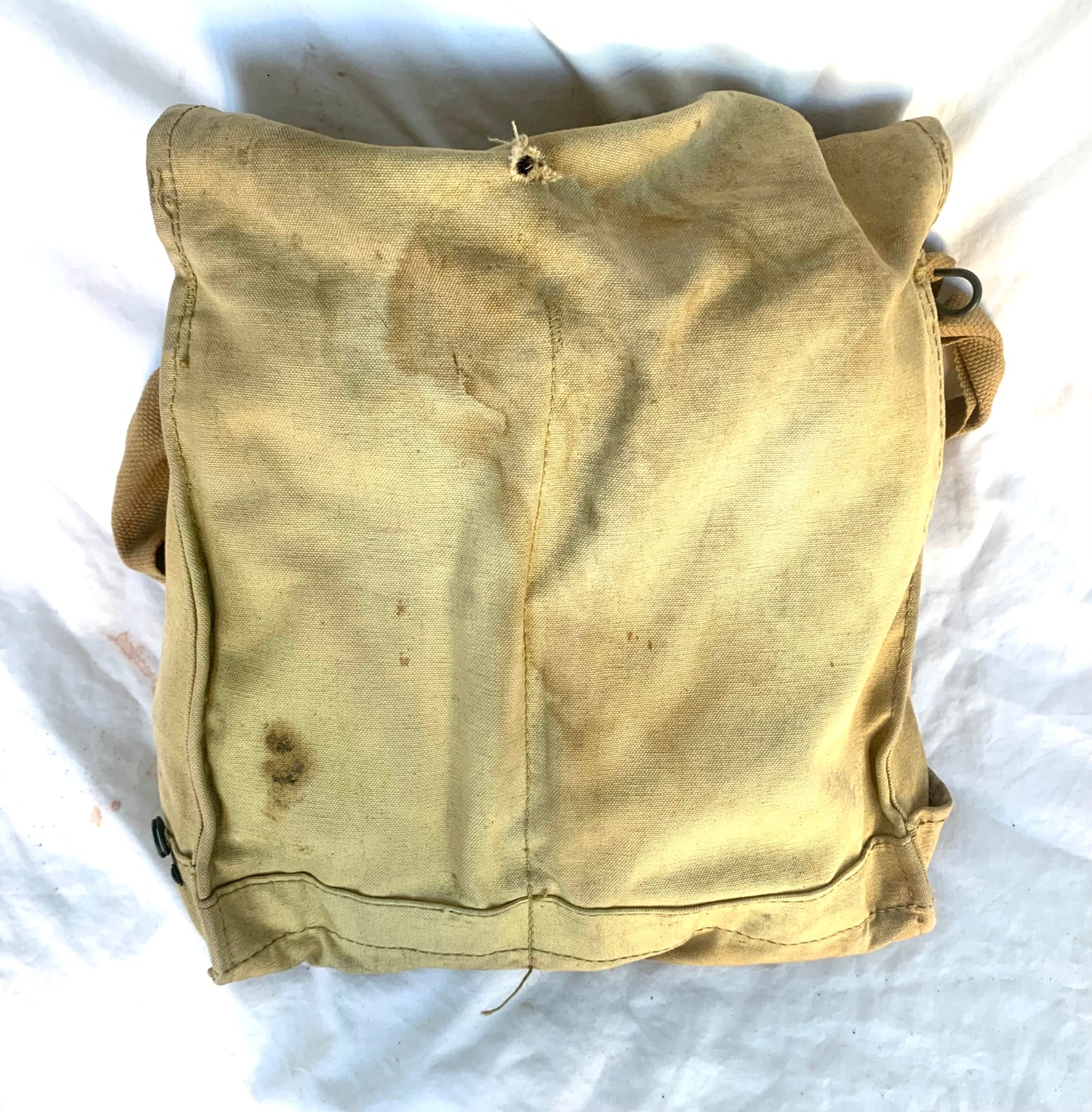 WW2 Canadian Gas Mask and Bag includes Dog Tag dated 1942
