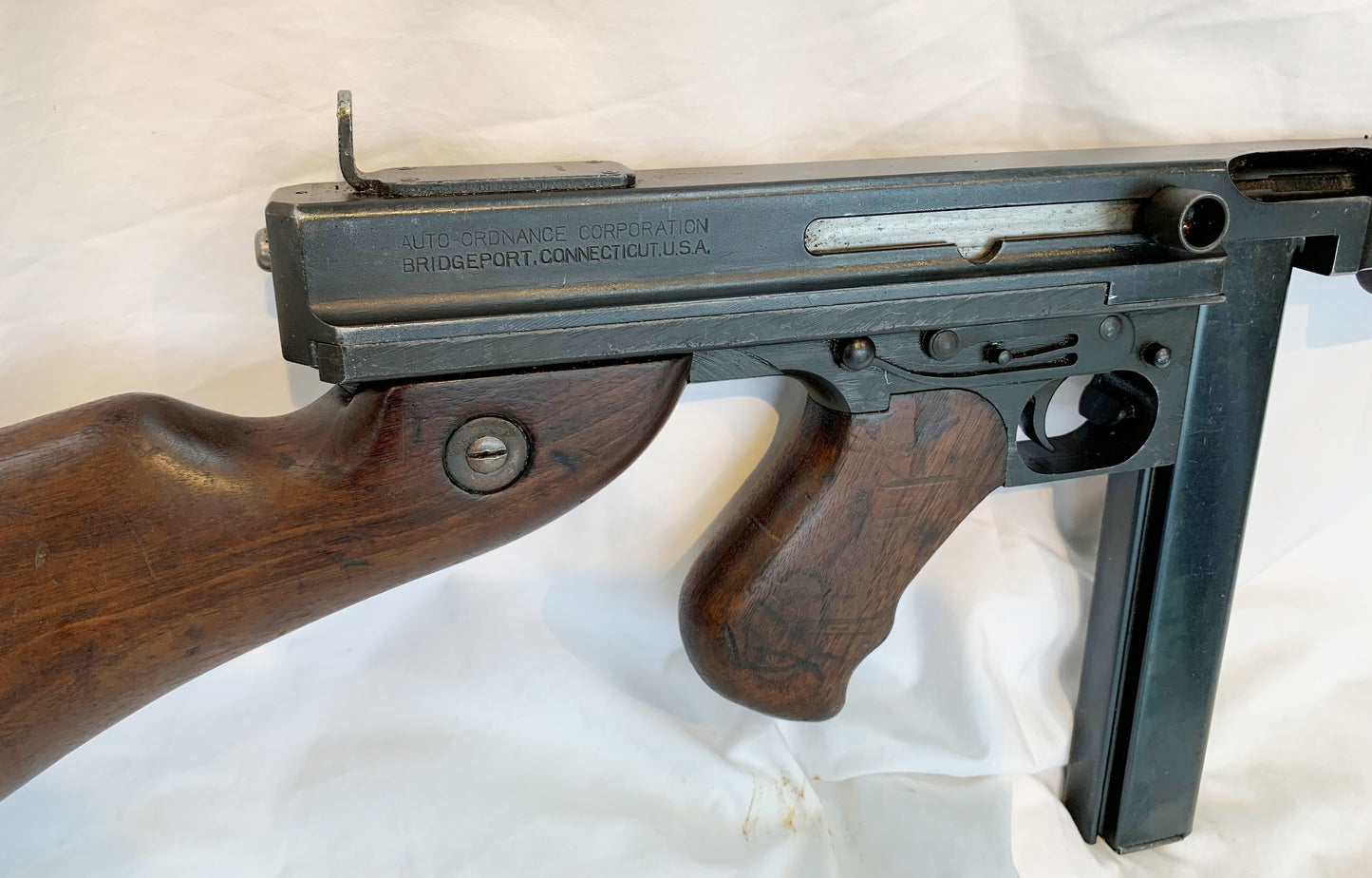 Deactivated WW2 Thompson Sub Machine Gun M1A1 - The 'Tommy' Gun.