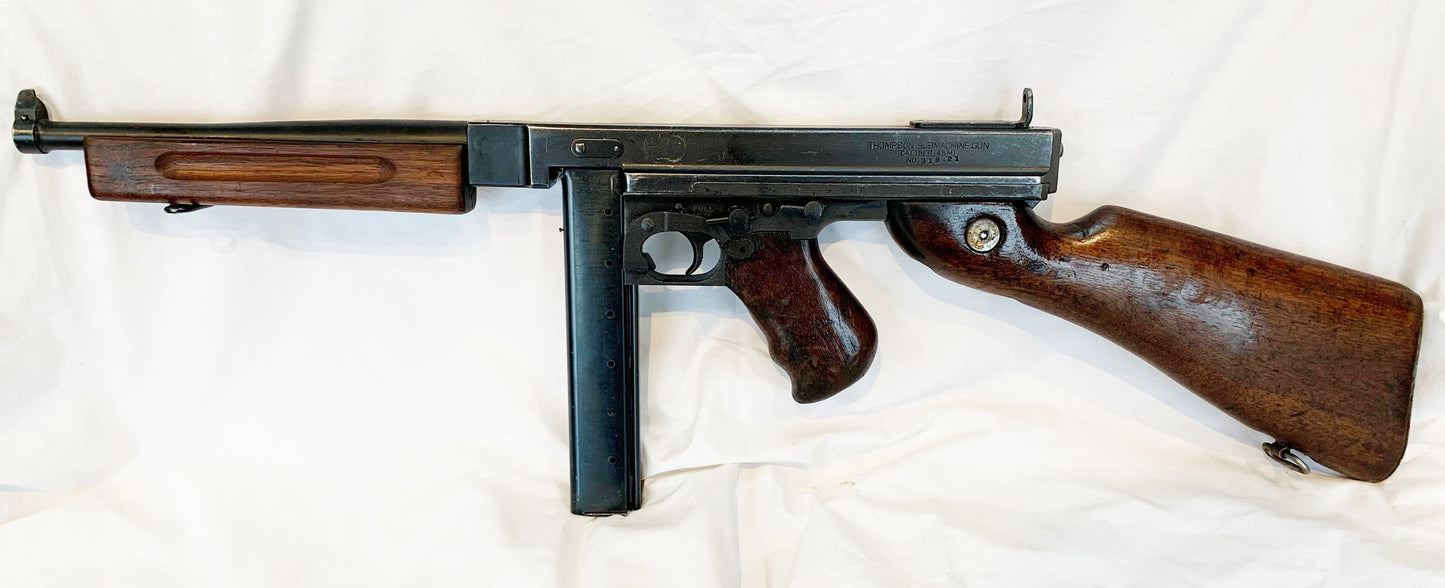 Deactivated WW2 Thompson Sub Machine Gun M1A1 - The 'Tommy' Gun.