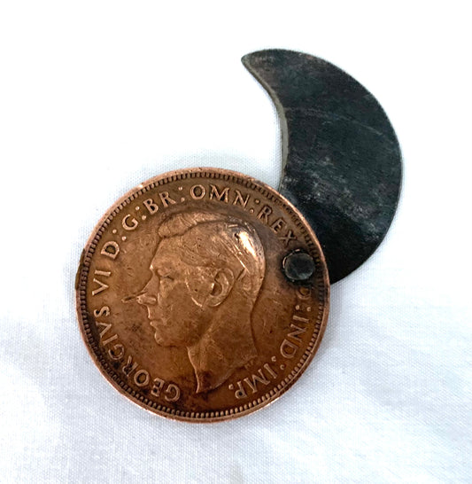 WW2 Commando/SOE British Penny with Concealed Blade Dated 1944.