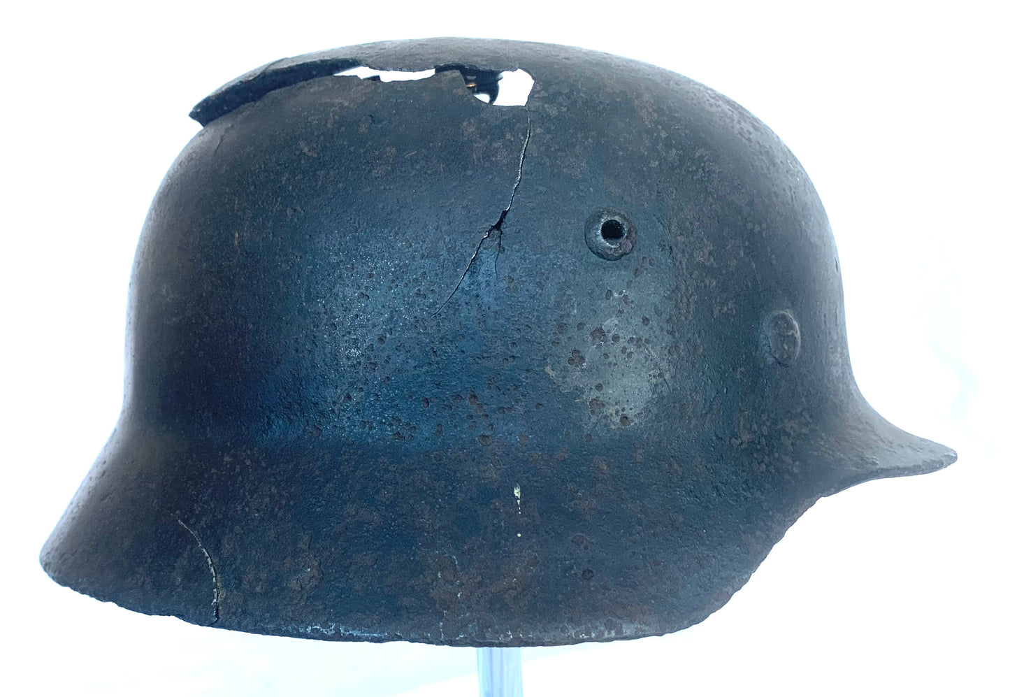 WW2 German Single Decal M40 Battle Damaged Helmet recovered from the Eastern Front (2)