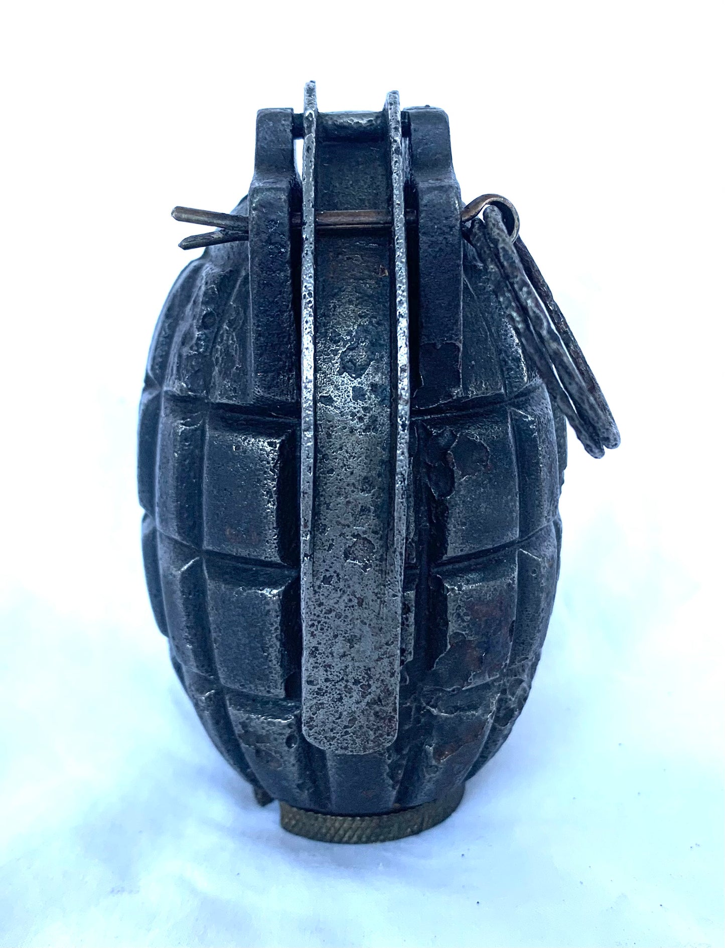 WW1 British Mills No. 5 Mk1 1915 Hand Grenade, with early type lever - inert