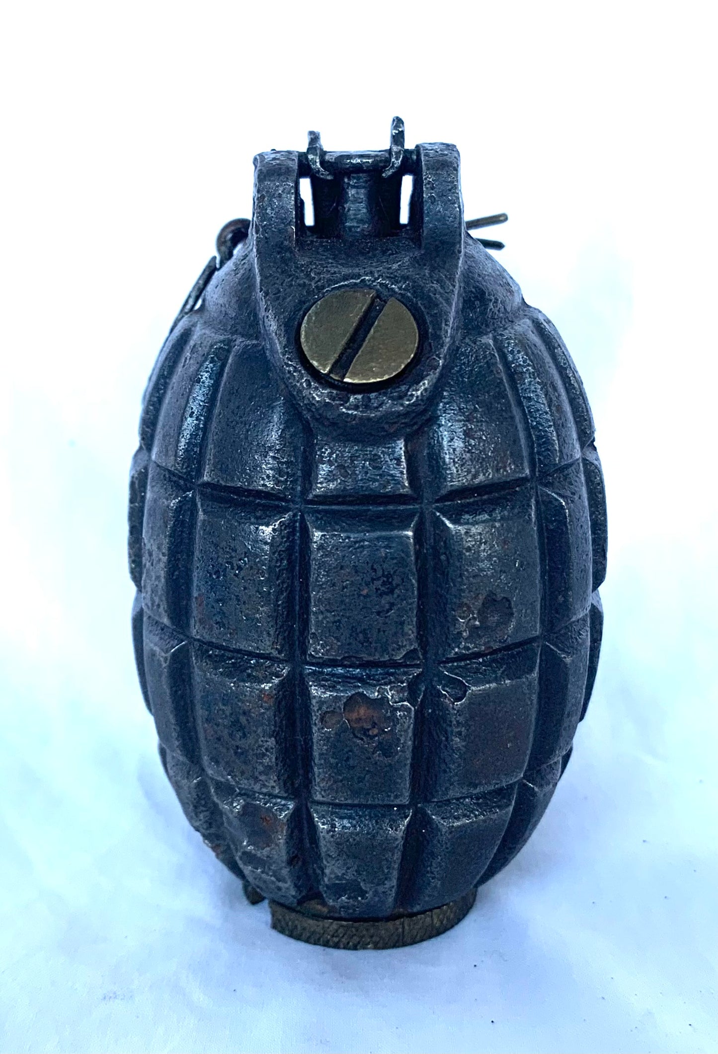 WW1 British Mills No. 5 Mk1 1915 Hand Grenade, with early type lever - inert