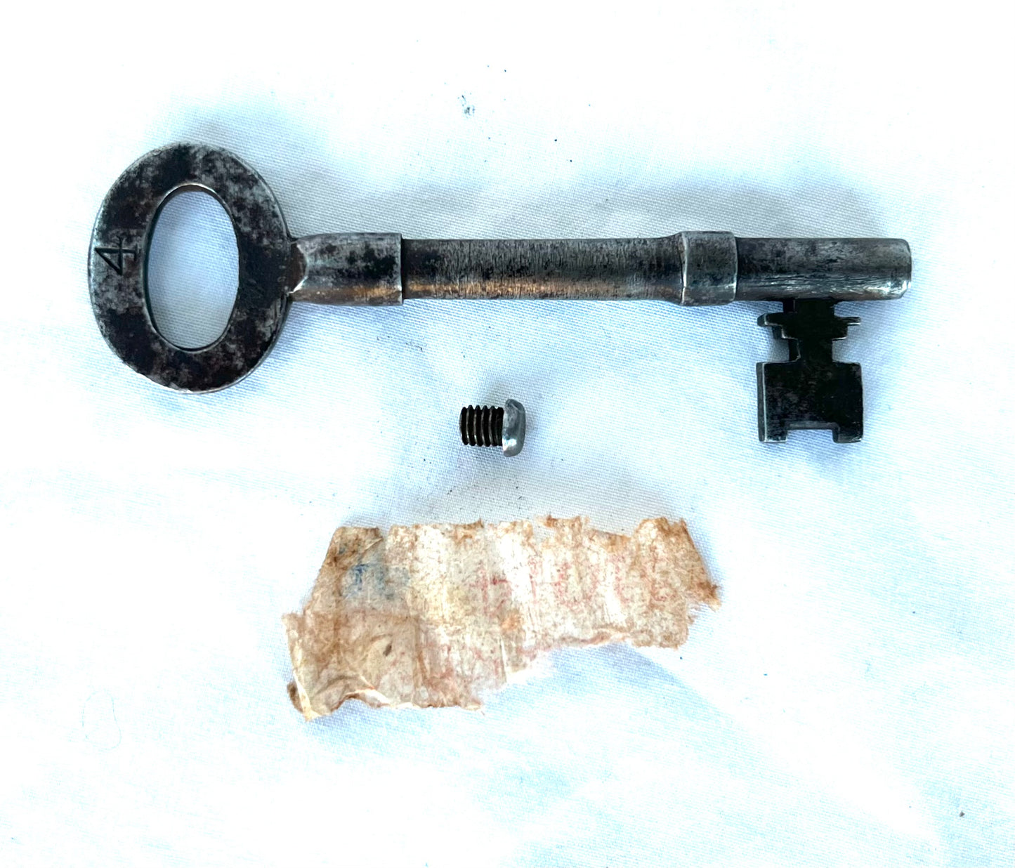 WW2 SOE/Resistance Key with concealed message paper. With written message.