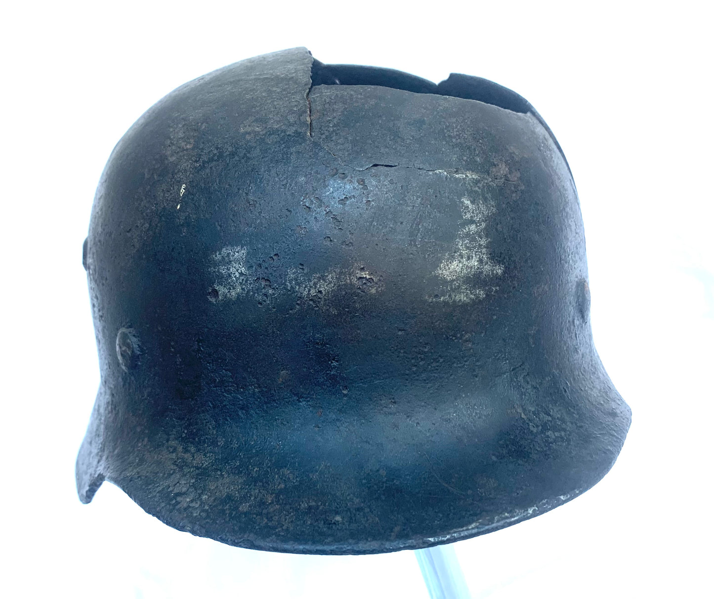 WW2 German Single Decal M40 Battle Damaged Helmet recovered from the Eastern Front (2)