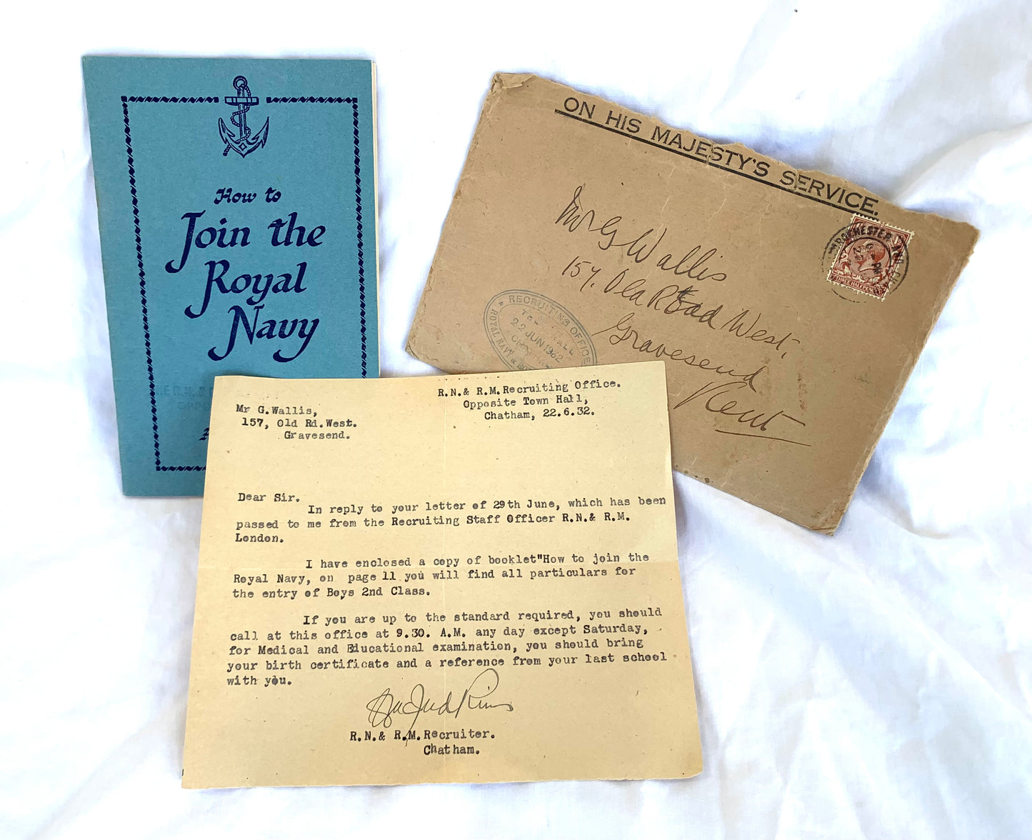 Pre WW2 Royal Navy Recruiting Booklet, letter and envelope to young man from Gravesend. Dated 1932.