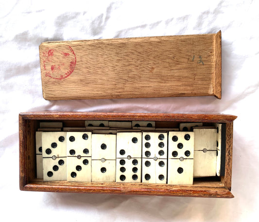 WW2 SOE, Escape and Evasion Domino Set with double sided concealed Compass and Hacksaw blade, Escape flag of Normandy and the South of France and Bay of Biscay.