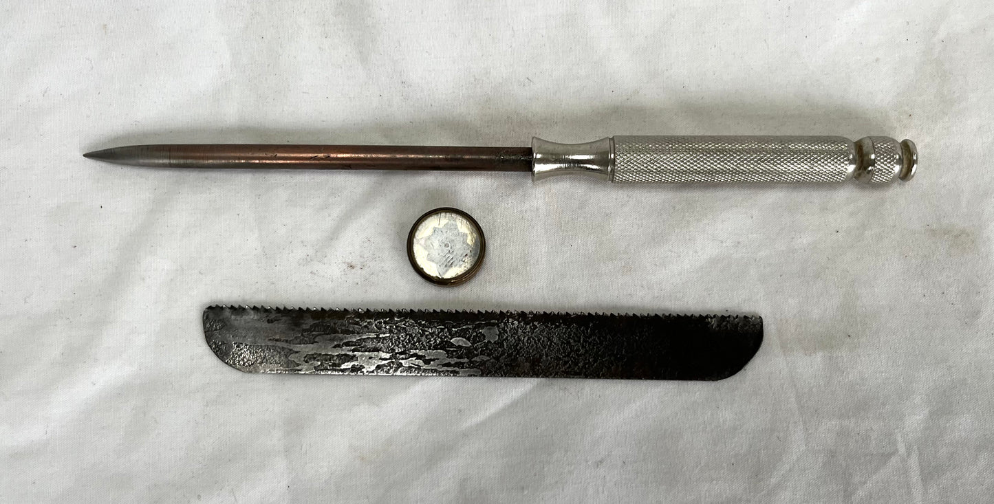 Fabulous SOE / Escape and Evasion Gillette Shaving Kit with hidden Dagger, Compass and Hacksaw Blade