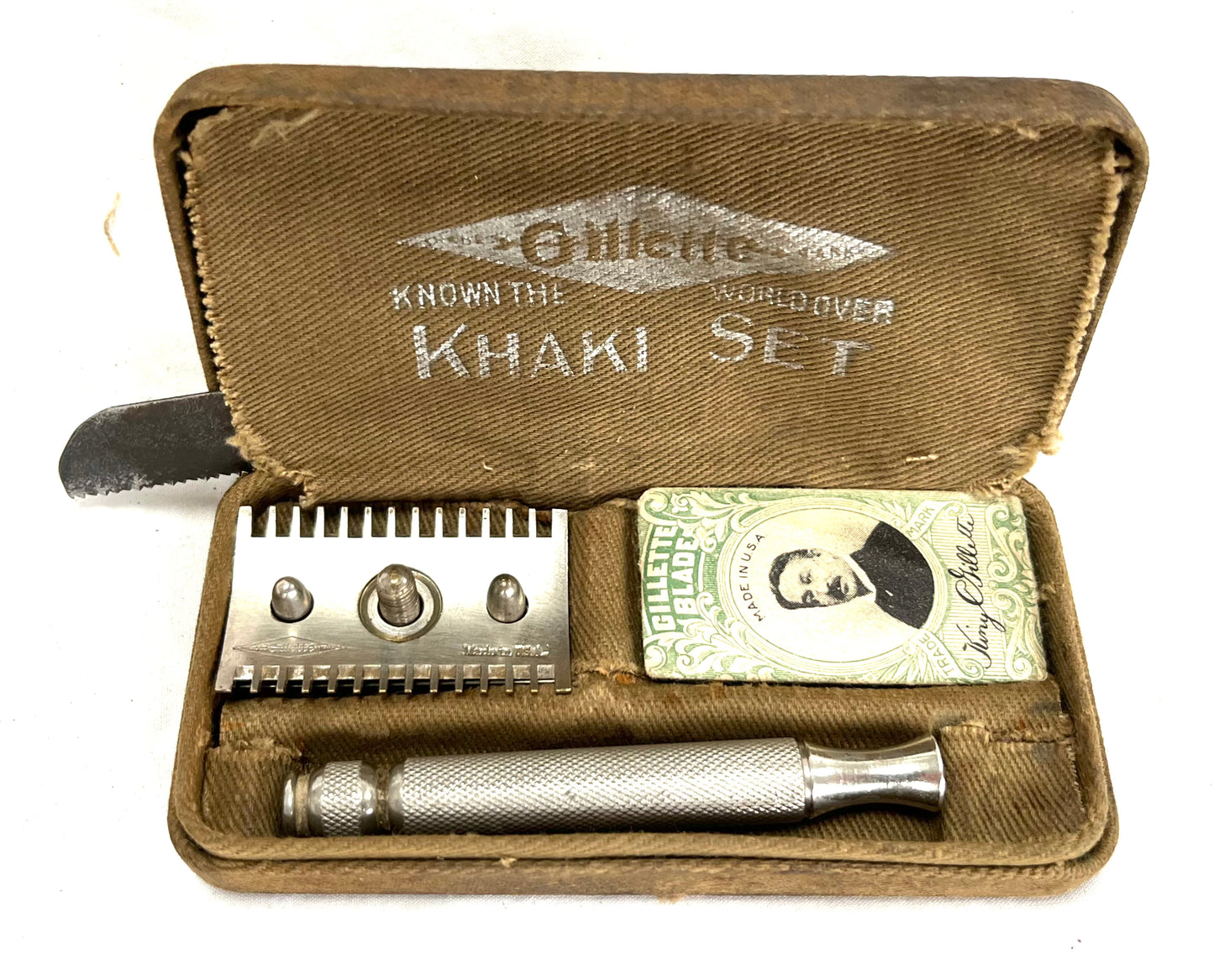 Fabulous SOE / Escape and Evasion Gillette Shaving Kit with hidden Dagger, Compass and Hacksaw Blade