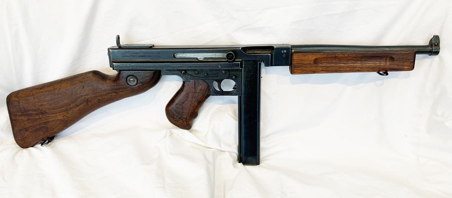 Deactivated WW2 Thompson Sub Machine Gun M1A1 - The 'Tommy' Gun.